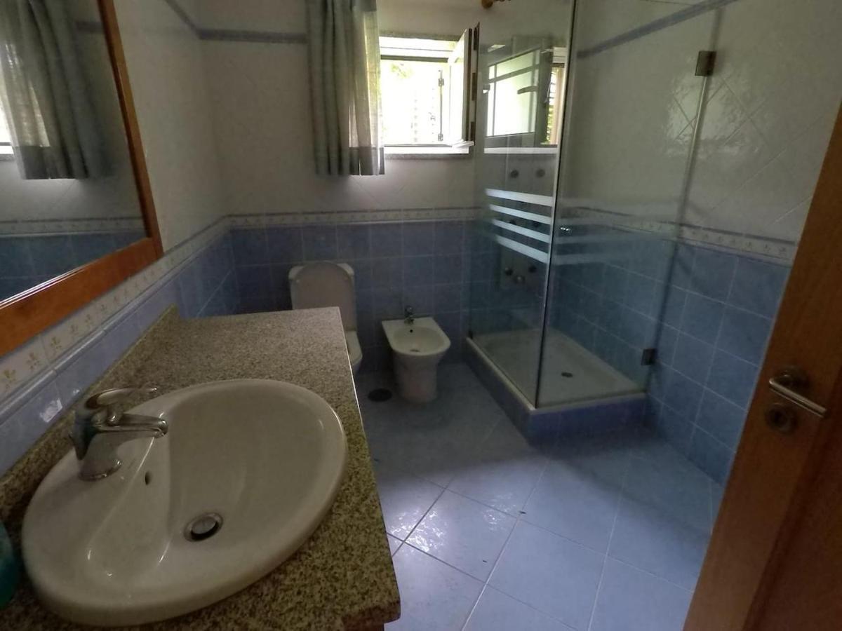 Valadas Guest House Canedo  Екстер'єр фото