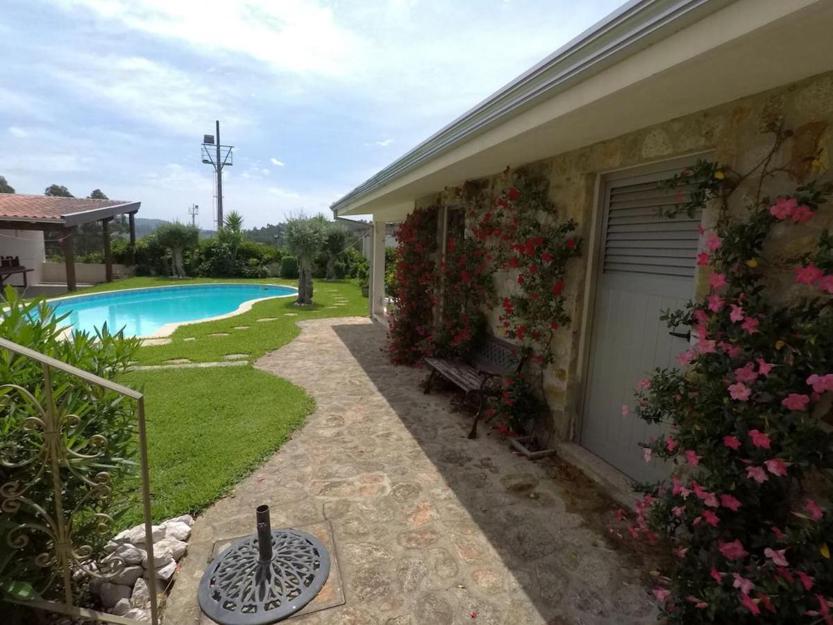 Valadas Guest House Canedo  Екстер'єр фото